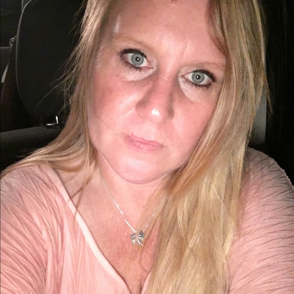 Meet your Posher, Sherry - Picture 1 of 1